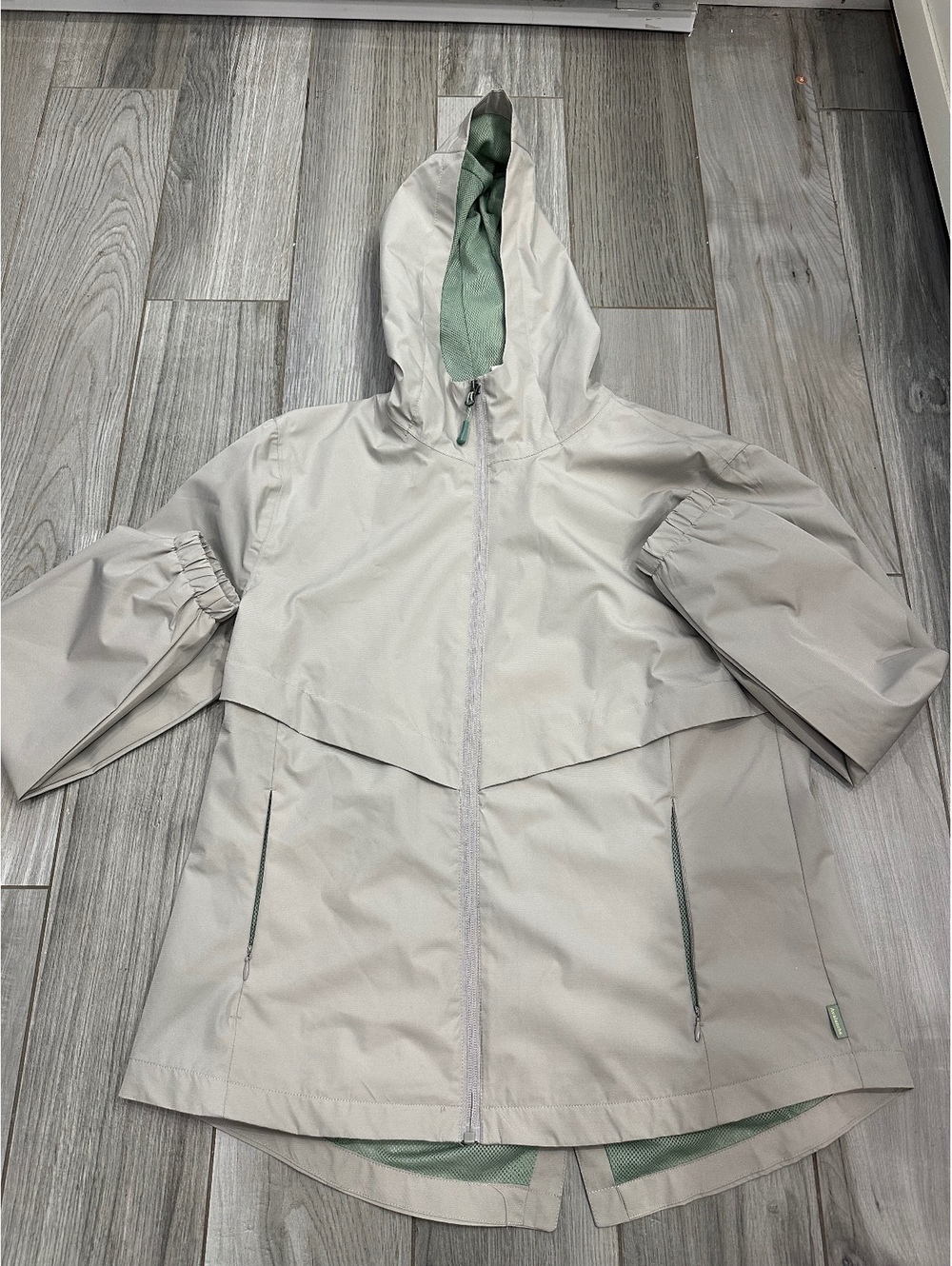 Avalanche Women's Light Beige Hooded Rain Jacket Large